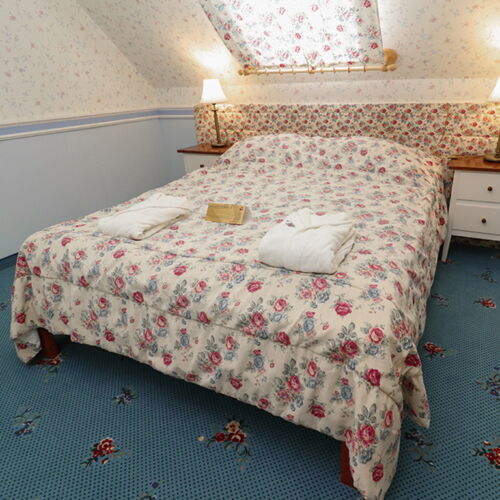 Camera dubla superior castel (se poate solicita pat suplimentar)