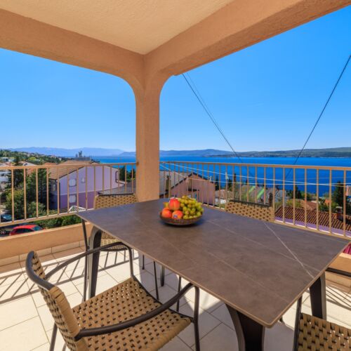 Sea View Upstairs 2-Room Apartment for 4 Persons