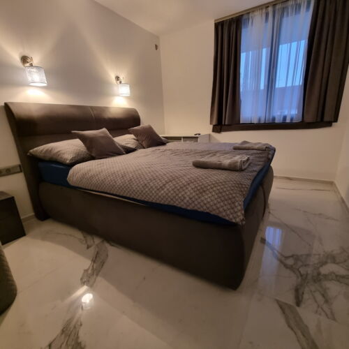 Apartament 6-osobowy na piętrze Standard z 3 pomieszczeniami sypialnianymi