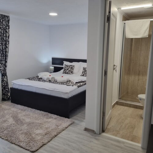 Camera dubla la etaj