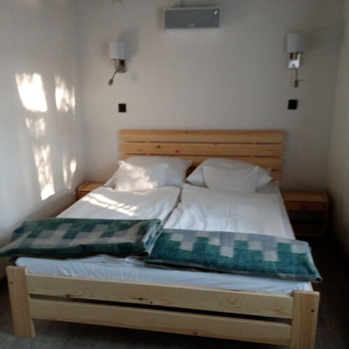 Camera dubla classic la etaj