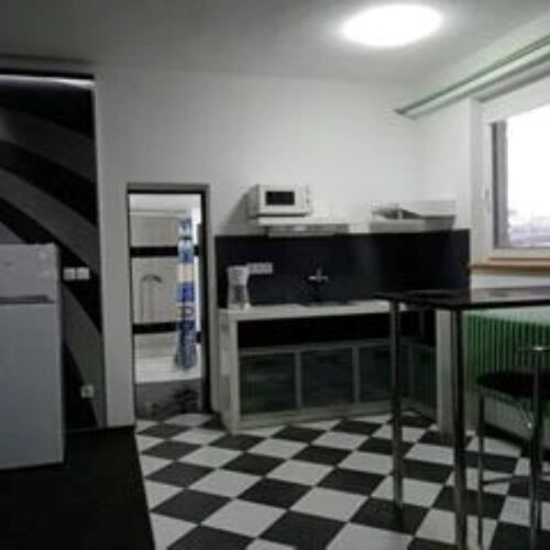 Apartament cu bucătărie proprie cu 1 camera pentru 6 pers.