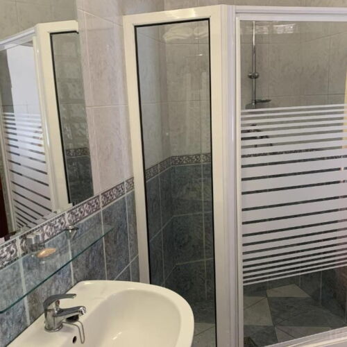 Camera dubla classic cu vedere spre munte