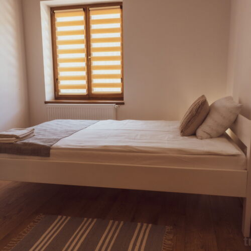 Camera dubla standard la etaj