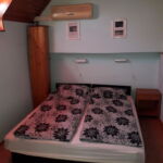 Whole House Family Holiday Home for 21 Persons (extra beds available)