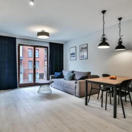 Apartament pentru 4 pers. (se inchirieaza doar integral)