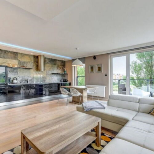 Apartament pentru 6 pers. (se inchirieaza doar integral)