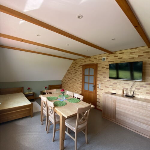 Whole House 2-Room Family Apartment for 6 Persons