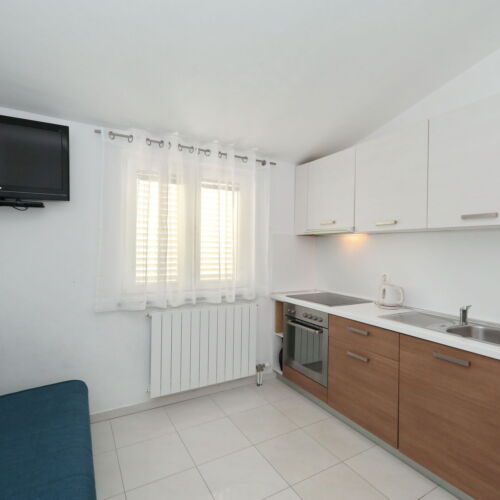 Apartman s klimatizací pro 3 os. se 2 ložnicemi na poschodí