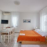 Apartman s klimatizací s manželskou postelí s 1 ložnicí s výhledem na moře AS-15320-c