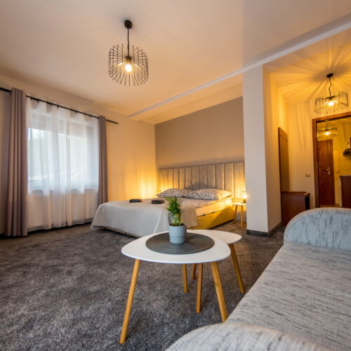 Upstairs 2-Room Balcony Apartment for 4 Persons