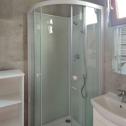 Casă de vară pentru 6 pers. (se inchirieaza doar integral)