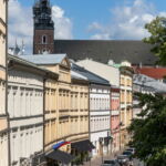 Apartament 5-osobowy z balkonem z widokiem na miasto z 2 pomieszczeniami sypialnianymi
