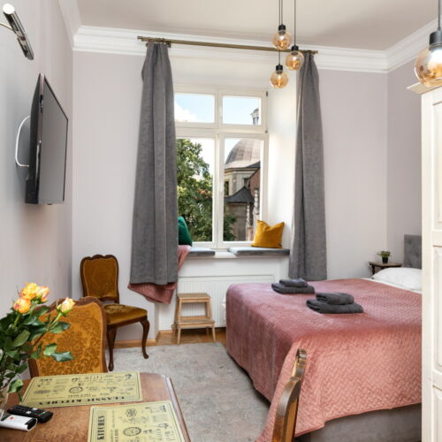 Apartament 5-osobowy z balkonem z widokiem na miasto z 2 pomieszczeniami sypialnianymi