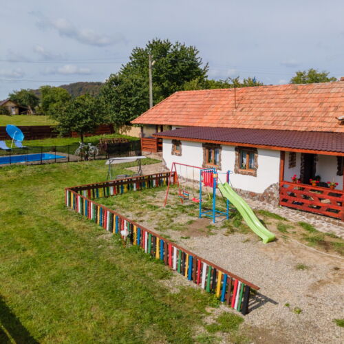 Rekreační dům (jako celek) s vanou s terasou pro 10 os.