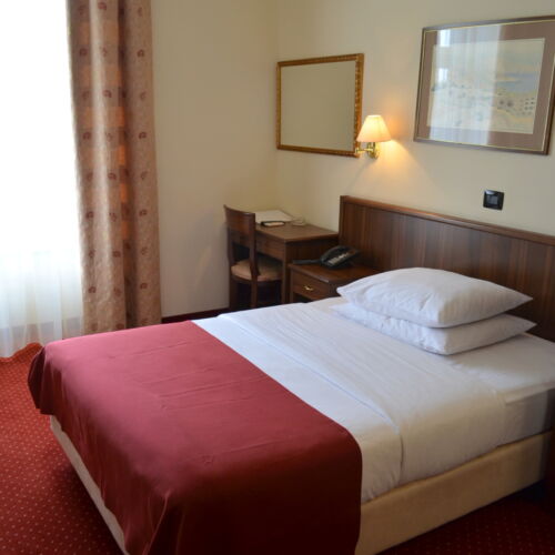 Upstairs Air Conditioned Single Room