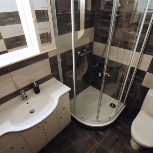 2-Zimmer-Apartment für 6 Personen mit Terasse und Eigner Küche