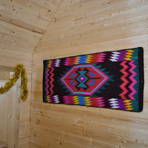 Camera dubla la etaj (se poate solicita pat suplimentar)