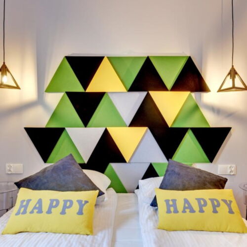 Vidiecky dom (v celku) s manželskou posteľou