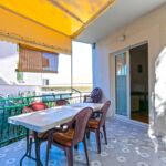 Apartman s klimatizací s terasou pro 3 os. s 1 ložnicí A-20041-a
