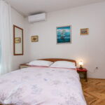 1-Zimmer-Apartment für 2 Personen mit Klimaanlage und Balkon AS-20041-c