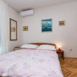 Apartman s klimatizací s balkónem s manželskou postelí s 1 ložnicí AS-20041-c