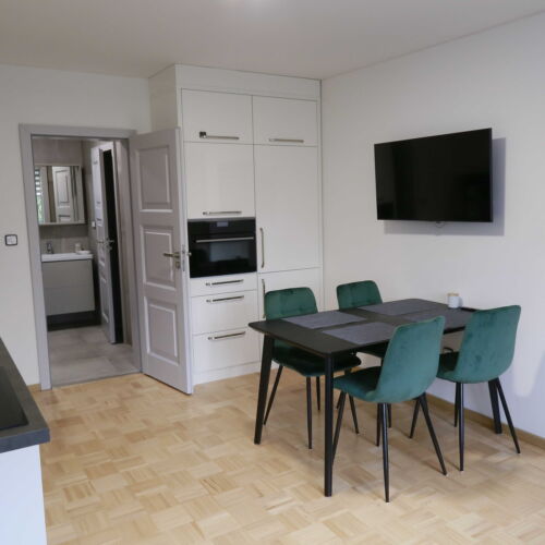 Apartament superior cu chicinetă proprie cu 1 camera pentru 3 pers.