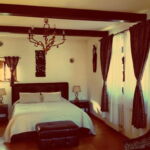Izba s balkónom  s manželskou posteľou (s možnosťou prístelky)