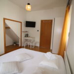 Apartment and Room Lada Sumartin