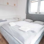 Standard Apartment für 2 Personen mit Dusche (Zusatzbett möglich)