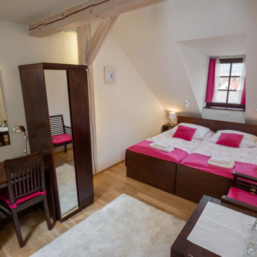 Mountain View Family Quadruple Room