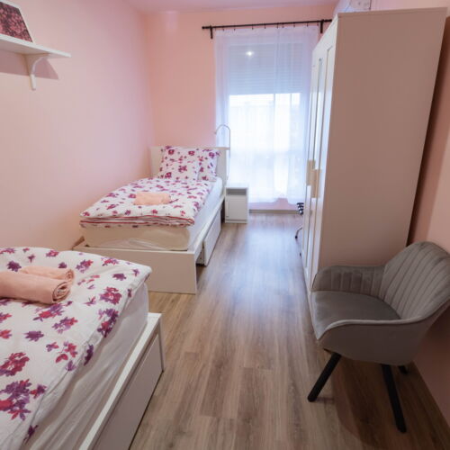 Apartament cu aer condiționat cu panoramă pentru 4 pers. (se inchirieaza doar integral) (se poate solicita pat suplimentar)