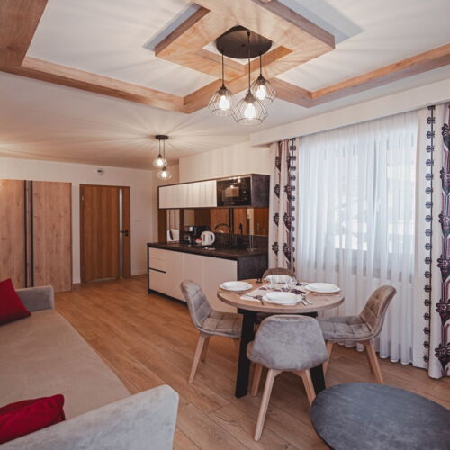 Apartament 4-osobowy 