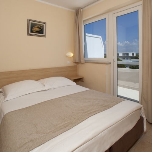 Camera cvadrupla family spre mare