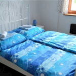 Zweibettzimmer mit Dusche (Zusatzbett möglich)