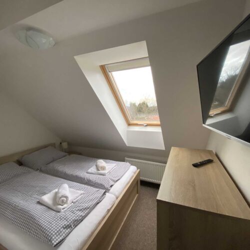 Economy  Pokoj s manželskou postelí