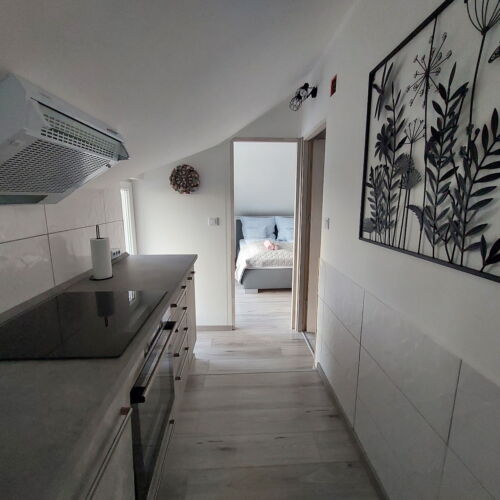 Apartament la mansardă cu 2 camere pentru 4 pers.