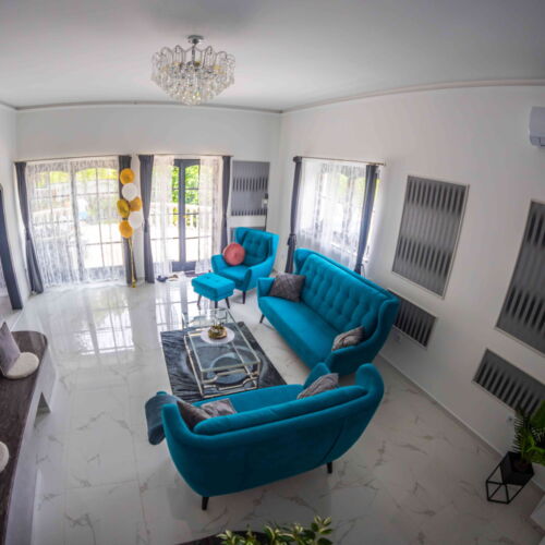 Suita exclusive la parter cu 2 camere pentru 4 pers. (se poate solicita pat suplimentar)