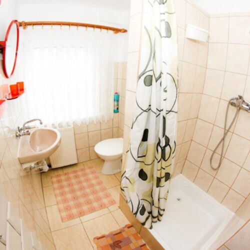 Apartament 5-osobowy z 2 pomieszczeniami sypialnianymi