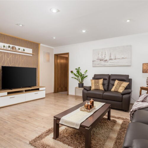 Whole House Family Villa for 8 Persons