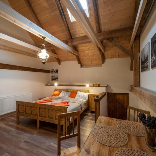 Pokoj se zahradou pro 3 os. na poschodí (s možností přistýlky)