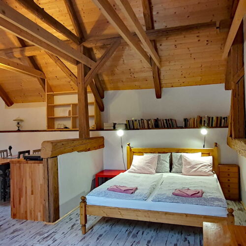 Pokoj s terasou s vlastní kuchyňkou pro 3 os. (s možností přistýlky)