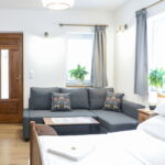1-Zimmer-Apartment für 2 Personen mit Balkon und Aussicht auf den Wald (Zusatzbett möglich)