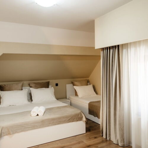 Mansarda soba sa 3 kreveta(om) (za 3 osoba(e))