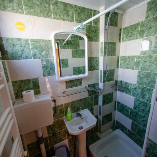 Apartament cu 6 camere pentru 11 pers. (se poate solicita pat suplimentar)