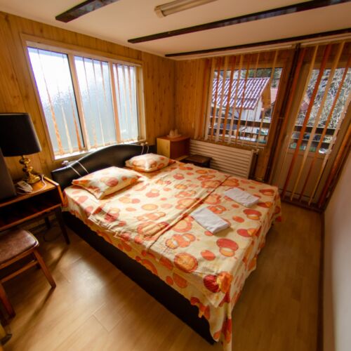 Apartament cu 5 camere pentru 11 pers. (se poate solicita pat suplimentar)