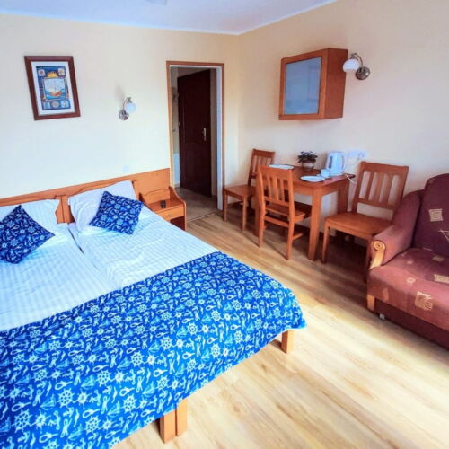 Camera twin tV cu ecran plat cu baie (se poate solicita pat suplimentar)