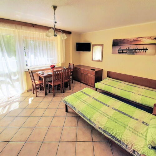 Camera cu balcon cu baie pentru 5 pers.