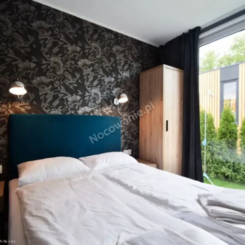 Domek drewniany 2-osobowy z klimatyzacją z dostępem do ogrodu