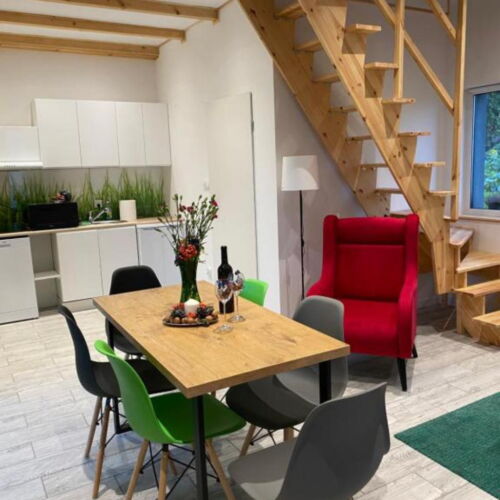 Roubenka (jako celek) se sprchou se zahradou pro 6 os.